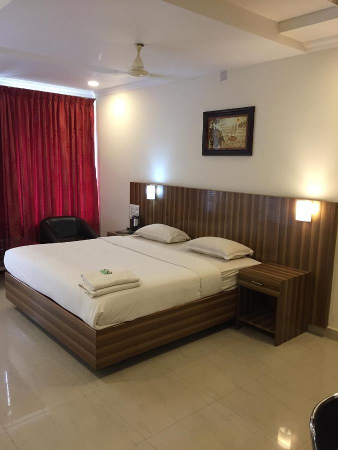 Hotel Green Park Suites Manipal Extérieur photo