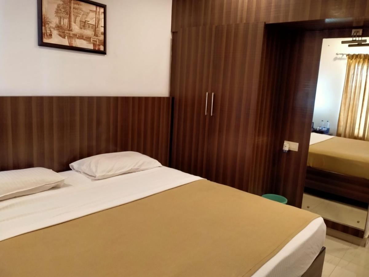 Hotel Green Park Suites Manipal Extérieur photo
